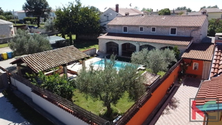 ISTRA, SVETVINČENAT, CASA IN PIETRA CON PISCINA RISCALDATA SU TERRENO DI 1200 M2, #VENDITA