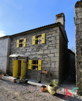 BUZET, AFFASCINANTE CASA IN PIETRA CON GIARDINO #VENDITA