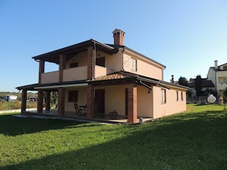 Casa a Fontane