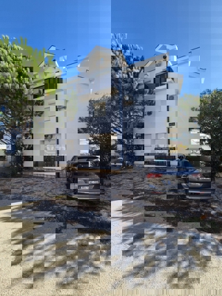 Appartamento a 180 metri dal mare, secondo piano.