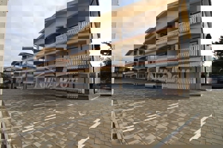 Appartamento al piano terra con due camere da letto a 80 metri dalla spiaggia