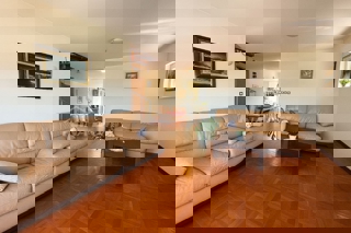 VIŠNJIK – Ampio Appartamento Duplex di 140 m² con Vista Città