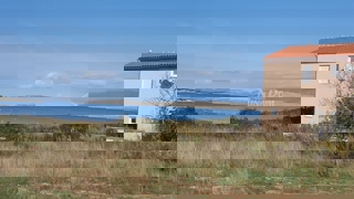 Terreno edificabile a 70 metri dal mare con splendida vista mare.