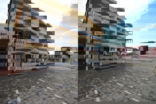 Appartamento al piano terra con due camere da letto a 80 metri dalla spiaggia