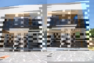 Nuovo edificio, lato sud,