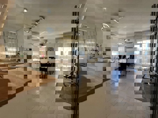 Zara – Ampio Appartamento Duplex con Giardino, Terrazza + 2 Posti Auto