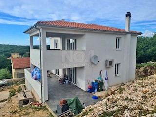 Rovinjsko selo - una casa di nuova costruzione con vista sul mare e sulla zona circostante