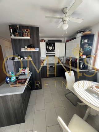 Vendesi appartamento con garage di 84m2 – Srdoči, Fiume