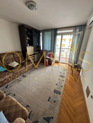 Rijeka, Podmurvice – appartamento 1S+DB con loggia e vista mare, 54 m²