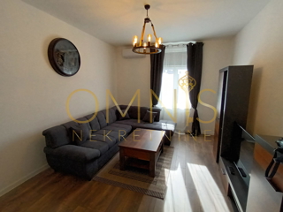 RIJEKA – CENTRO, Appartamento ristrutturato 4 locali + soggiorno con balcone ampio, 98 m²