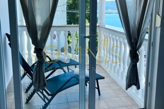 Villa – Casa privata per le vacanze con piscina e vista mare