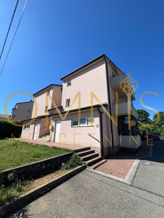 Viškovo – Mladenići | Appartamento confortevole 1S+DB con loggia, terrazza e ripostiglio