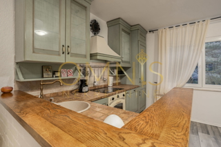 Appartamento Rijeka (Belveder), 54 m², 2 camere + soggiorno