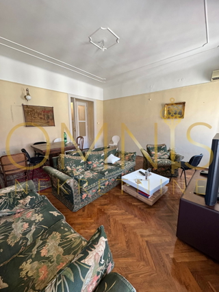RIJEKA, CENTRO – Ampio appartamento signorile di 156 m² con fascino storico