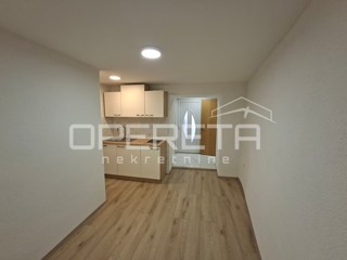 Appartamento con una camera da letto, Varoš 32 m2