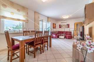 Vendita, Casa, Poreč, Funtana, Indipendente, 370m2