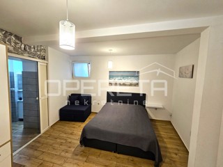 Vela Varoš, centro di Spalato, locale commerciale con potenziale turistico