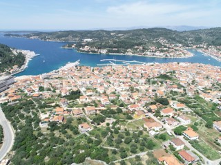 Terreno edificabile di 791 m2, con permesso di costruzione, Vela Luka