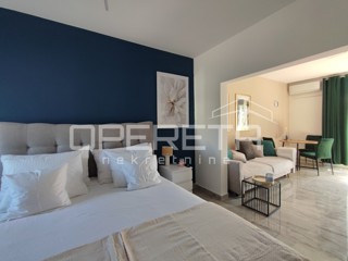 Appartamento di 77 m2, due appartamenti separati, 100 m dalla spiaggia, Vir, Zara