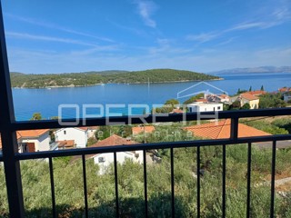 Spaziosa casa al 3° fila dal mare!