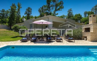 Istria, Labin, splendida casa con piscina su un terreno di 4261 m2, posizione tranquilla