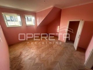 Appartamento trilocale nel centro di Spalato – ristrutturazione, soffitti alti