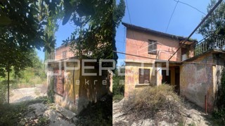 Casa da adattare, grande cortile, Belafuža, 94 m2, Zara