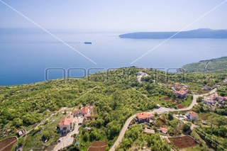 OPATIJA, BRSEČ - Terreno edificabile per la costruzione di ville con piscina, vista panoramica sul mare vicino al futuro golf resort di Brseč