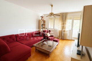 Appartamento confortevole con balcone e verde – Spalato, Bol