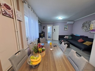 Vendita, Appartamento, Sloboština, Vladimira Varićaka, 2,5l, 56m2