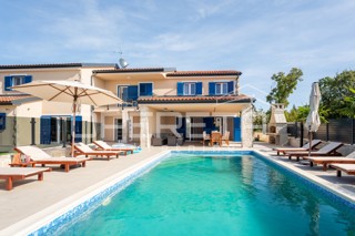 Villa moderna con piscina e vista sulla natura – Un’oasi tranquilla sull’isola di Krk