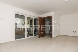 Vendita, Appartamento, Srednjaci, Drniška, 4l, 76m2