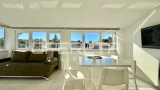 Novalja – appartamento trilocale di 85 m², a 500 m dal mare