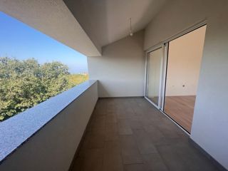 Bell'appartamento con balcone, vista mare - Malinska