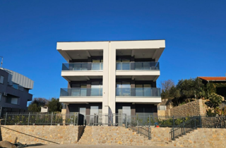 Appartamento con vista panoramica sul mare e piscina - Omišalj