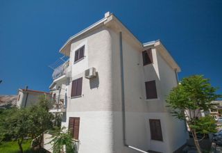 Simpatico appartamento a Baška