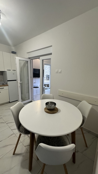 Appartamento affascinante con giardino e barbecue – 200 m dal mare, posizione tranquilla