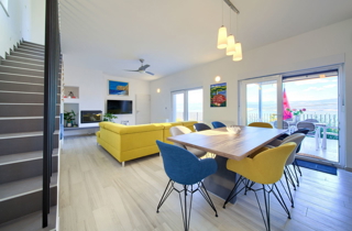 <Vila sa panoramskim pogledom na more - Vrbnik>  <Vila con vista panoramica sul mare - Vrbnik>