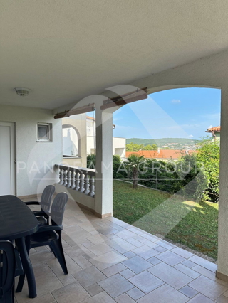 Novo, solo da noi! Appartamento con giardino, a 100m dal mare e dalla spiaggia, Klimno