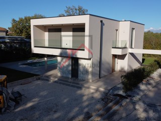 Casa moderna vicino alla città di Parenzo e al mare