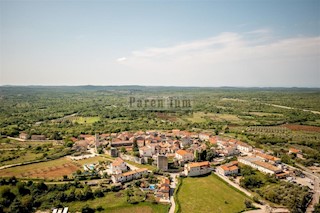 Attraente terreno edificabile per la costruzione di ville