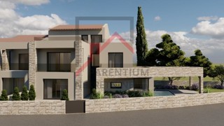 Terreno edificabile con permesso di costruire valido per una casa bifamiliare