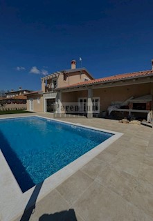 Rovigno, dintorni, casa di nuova costruzione con monolocale