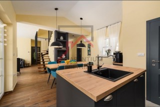 Rovigno, dintorni, casa di nuova costruzione con monolocale