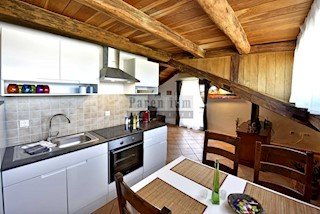 Appartamento, zona Parenzo in vendita o in affitto a lungo termine