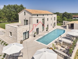 Bellissima villa nuova con ampio giardino