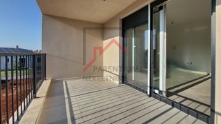 Appartamento di 72m2, nuova costruzione, due camere da letto, zona Parenzo