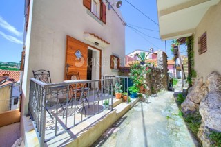 Vrbnik, casa in pietra ristrutturata nel centro storico