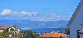 Malinska, appartamento con vista mare, a 200 m dal mare!