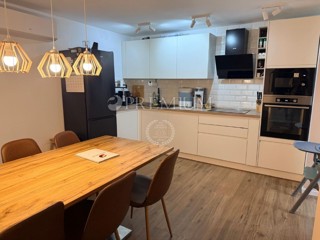 Omišalj, casa in pietra ristrutturata vista mare!